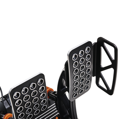 Asetek Racing universal pedalfod til simracing, close-up af fodrestand og justeringsmuligheder uden baggrund.