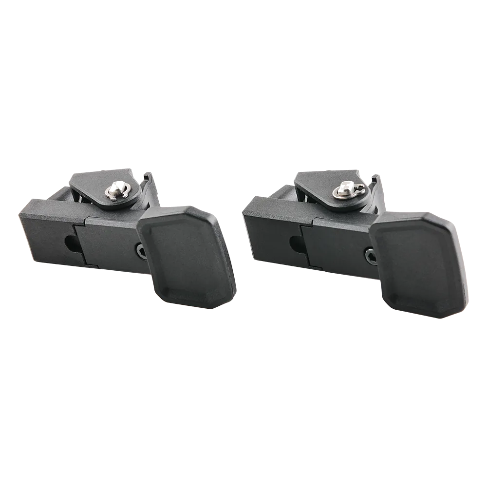 Asetek Racing simracing ratstyringshjul med clutch-pedaler i metal, tilbehør til racing setup, uden baggrund.
